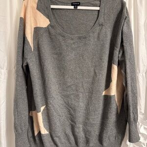 Torrid Gray Sweater with Blush Star Detail – Size 3